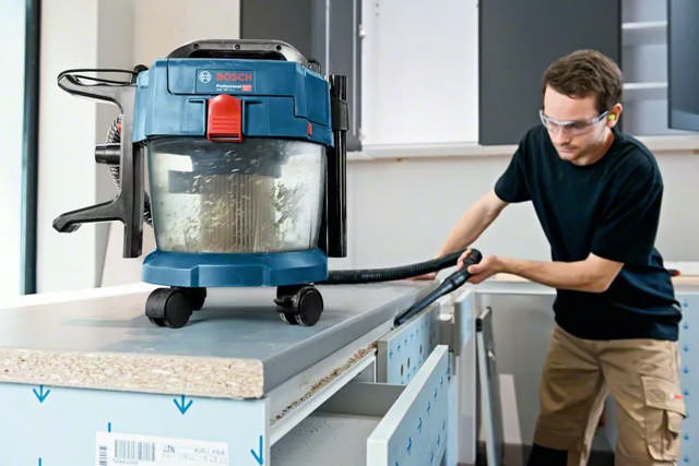 Bosch Trocken-/Nasssauger GAS 18V-10 L, mit Zubehör