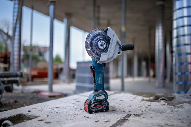 Bosch Winkelschleifer GWS 18V-180 P, Solo L-BOXX