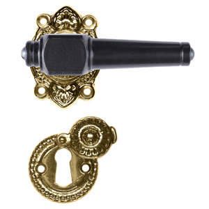 Türgriff Svanemølle 671 mit Holzschrauben (1670T) Schwarz Messing Poliert Unlackiert